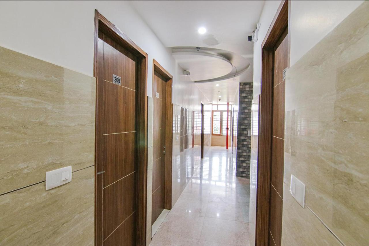 Fabhotel Meridian Inn Mohali Buitenkant foto