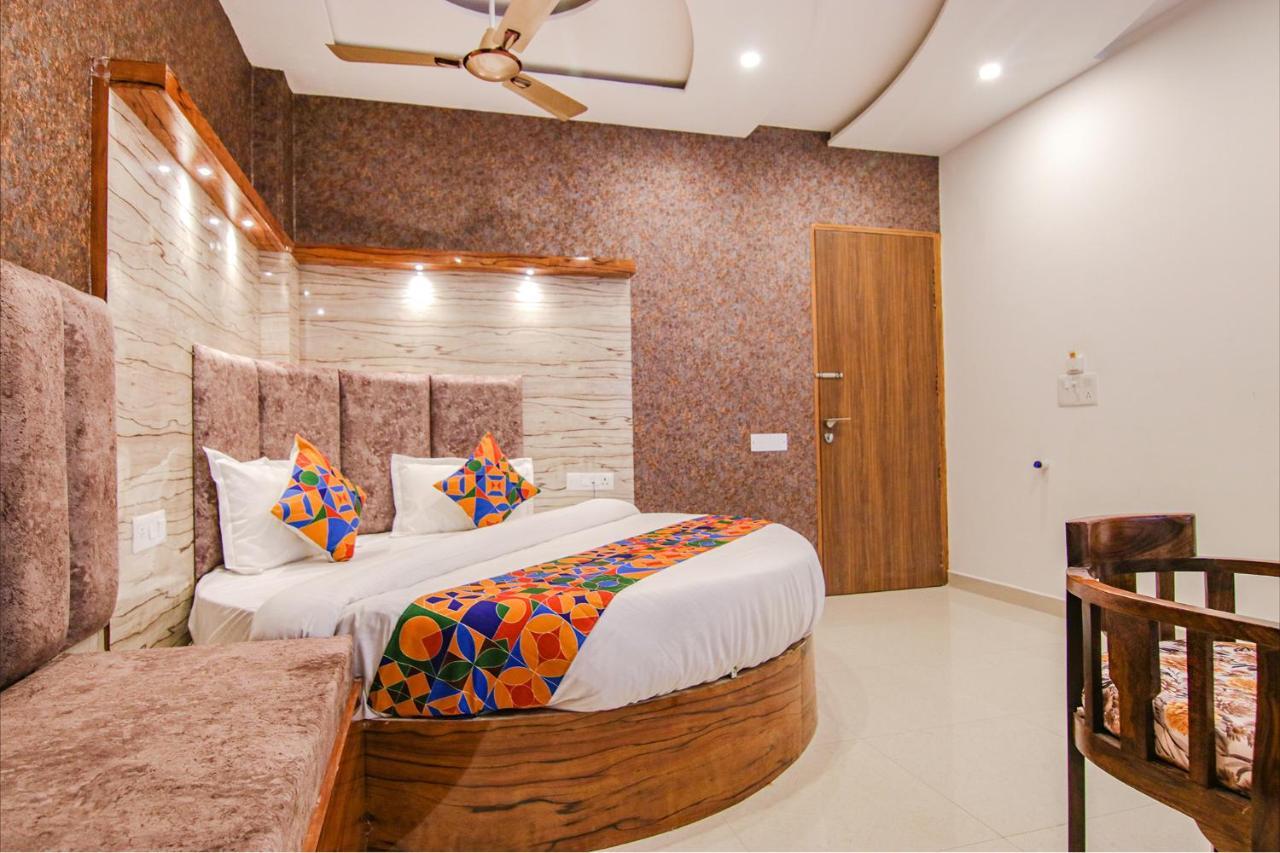 Fabhotel Meridian Inn Mohali Buitenkant foto