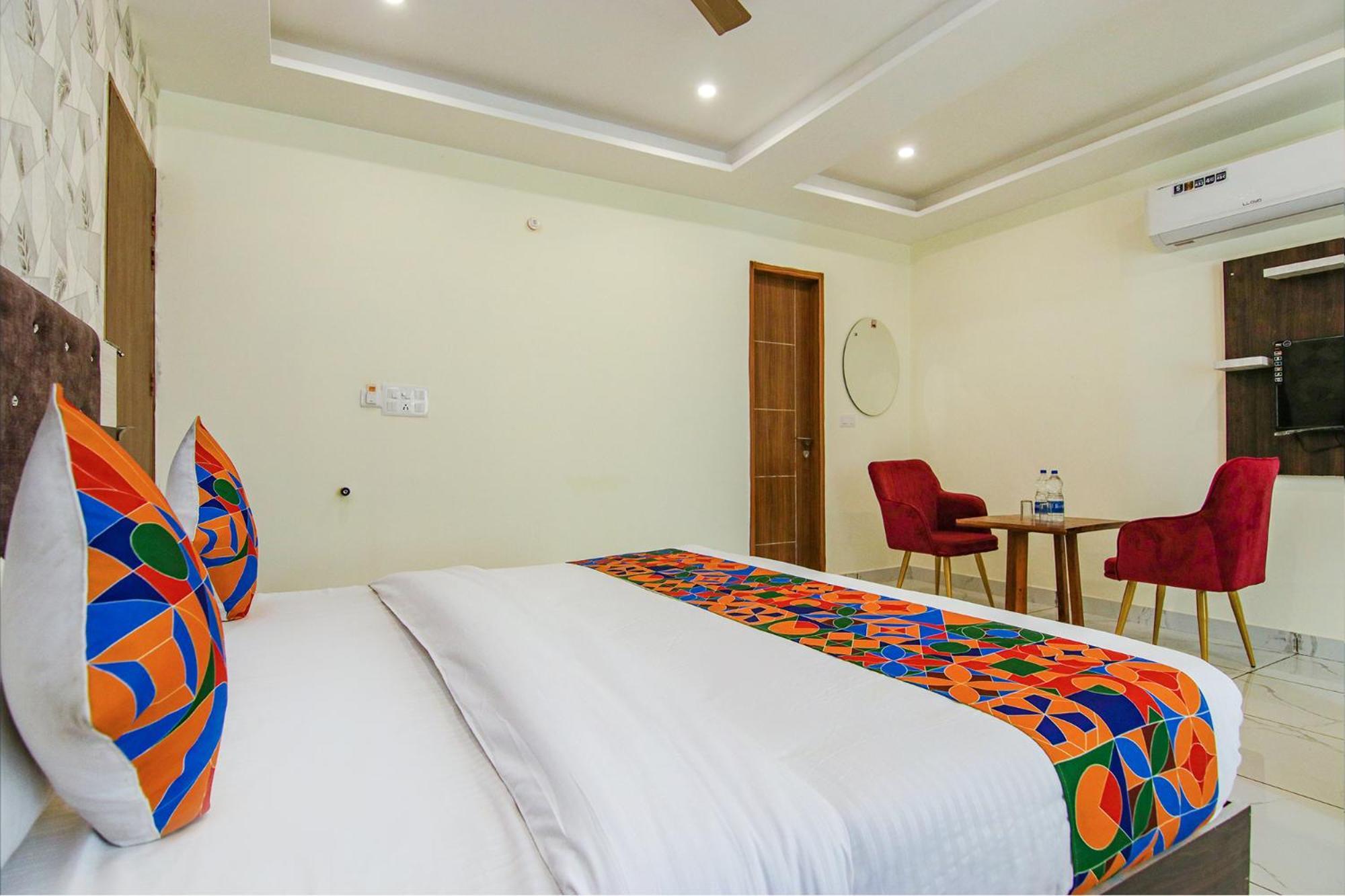 Fabhotel Meridian Inn Mohali Buitenkant foto
