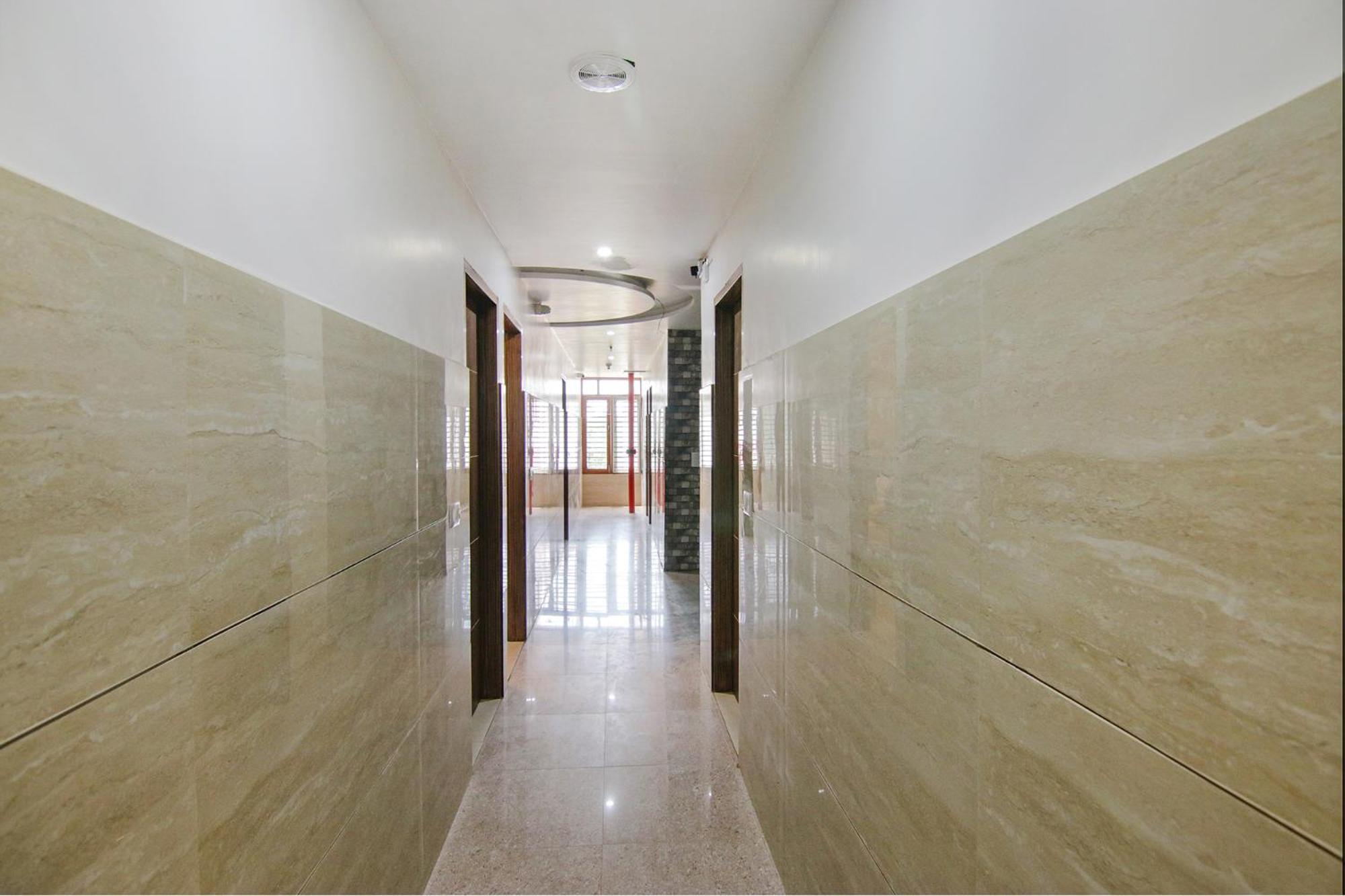 Fabhotel Meridian Inn Mohali Buitenkant foto