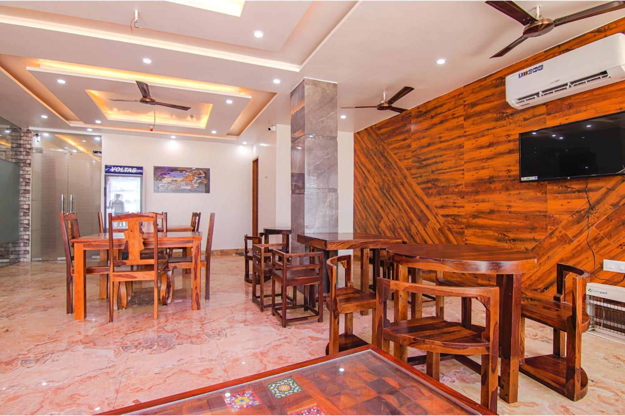 Fabhotel Meridian Inn Mohali Buitenkant foto