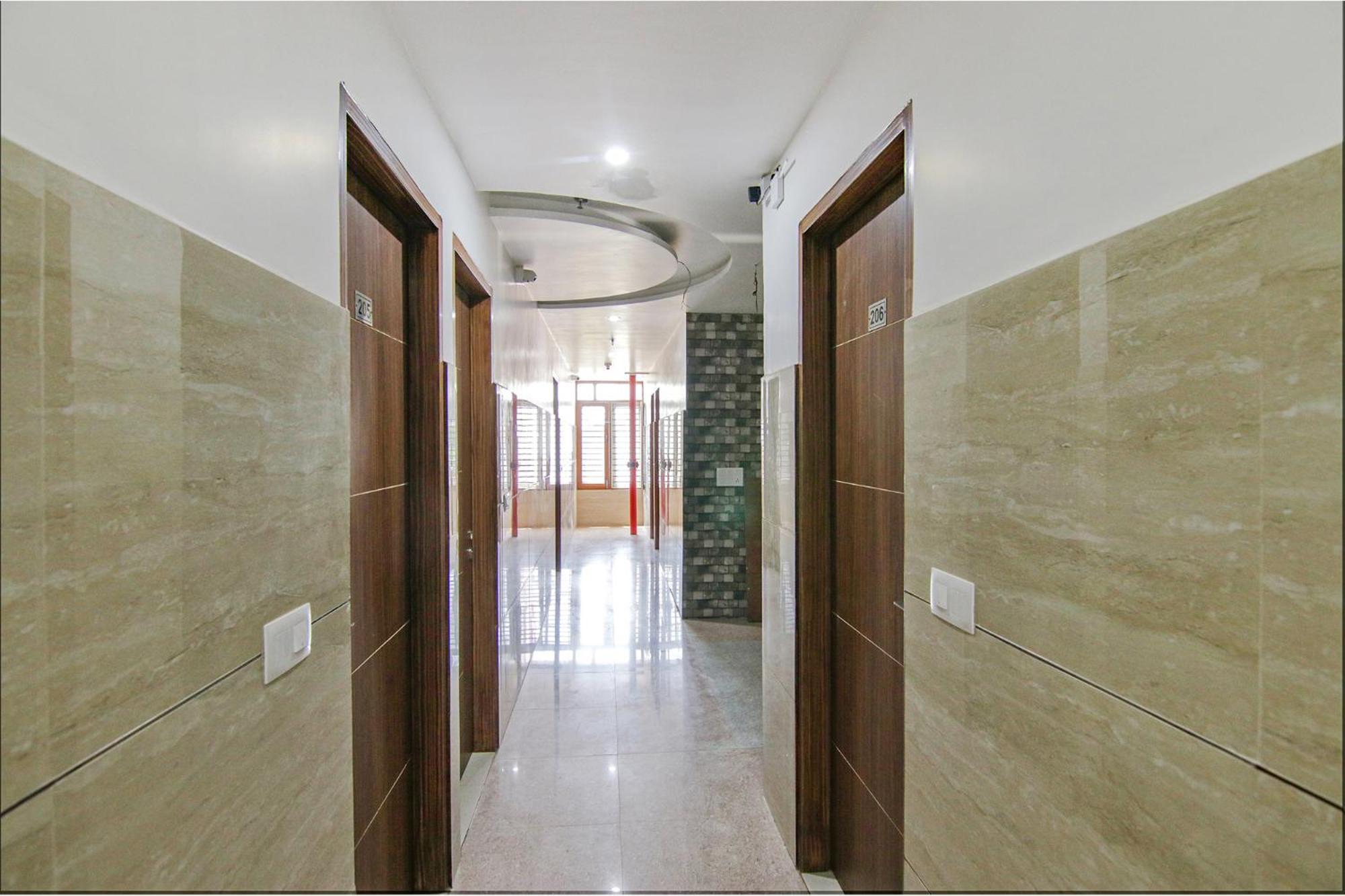Fabhotel Meridian Inn Mohali Buitenkant foto