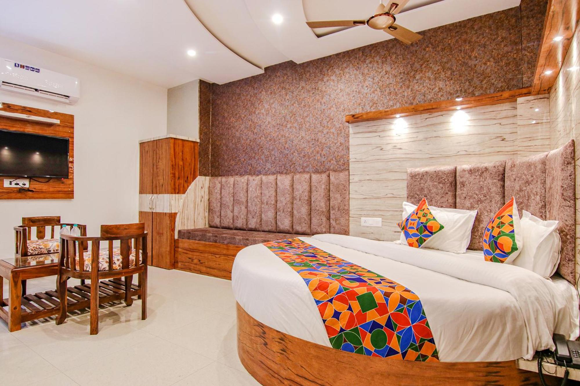 Fabhotel Meridian Inn Mohali Buitenkant foto
